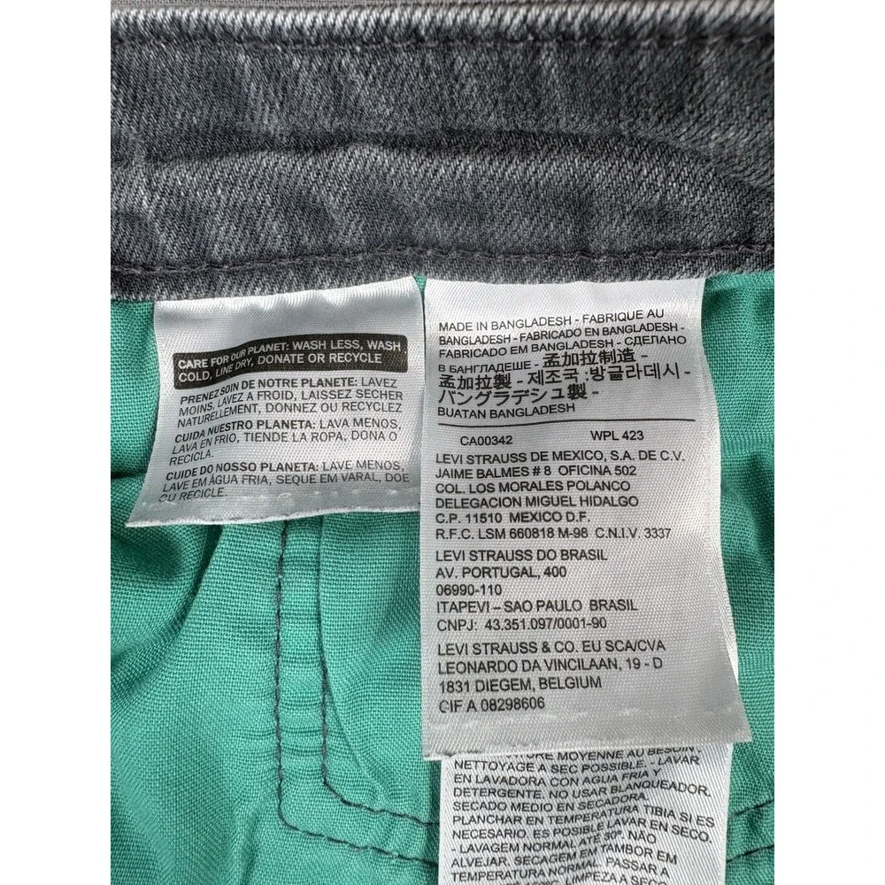 Levis very good